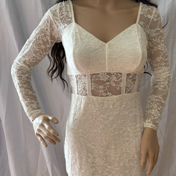 Guess Lace Dress Small NEW - Picture 5 of 9